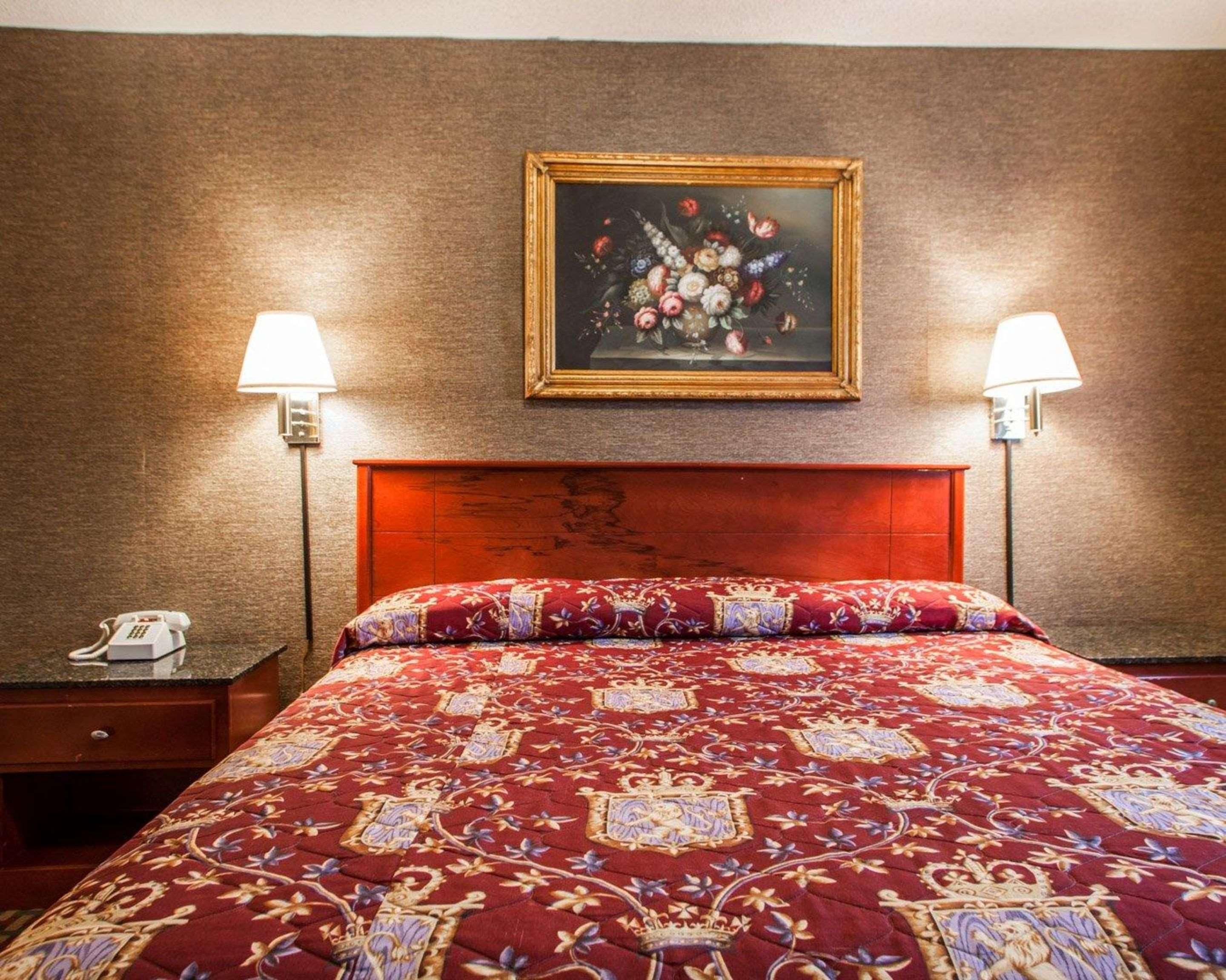Rodeway Inn Paterson Exterior foto